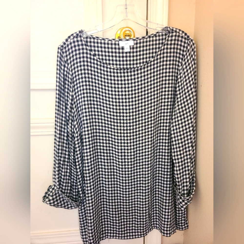 Black and White Gingham Women's Top. Excellent Condition